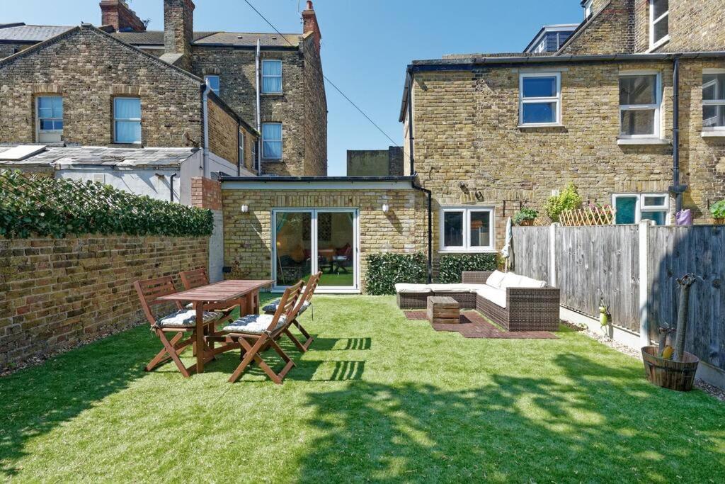 Garden Oasis Holiday home Margate
